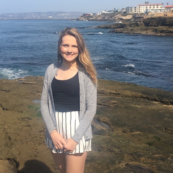 Meet your Posher, Katie - Picture 1 of 1